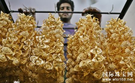 巴基斯坦工厂加紧生产首饰迎接开斋节_国际珠宝网